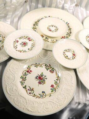 Lot of Nine Pieces of Wedgwood Argyle Dinnerware  #  25403